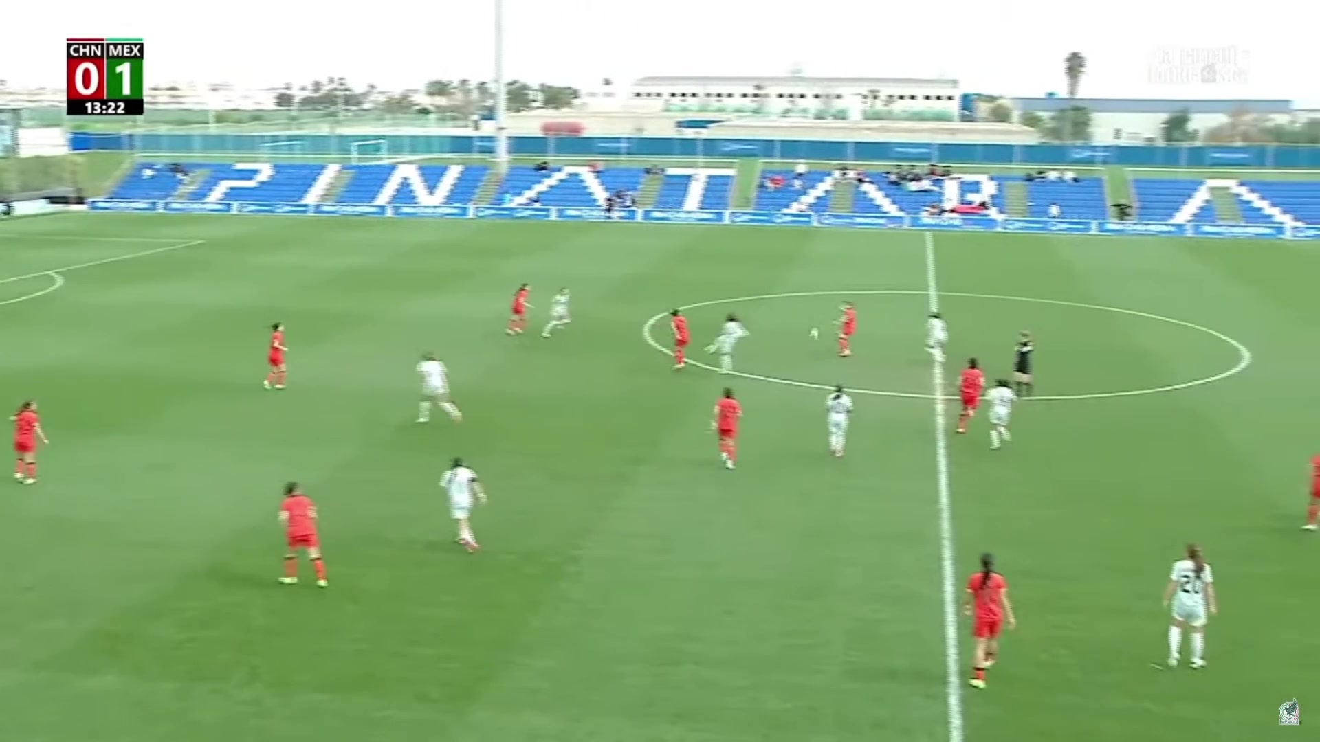 中國女足半場0-2落后??防線大開，墨西哥女足輕松破門