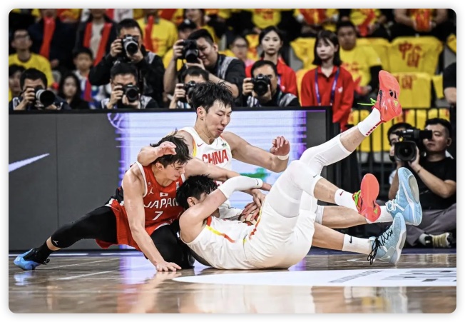 42分大勝！亞預(yù)賽中國男籃復(fù)仇日本 趙睿16+8+5